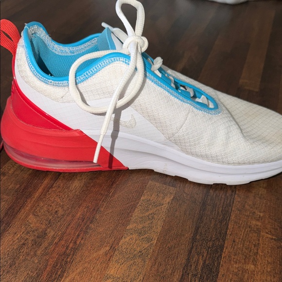 Nike Air Max Motion Women’s Size 8 - Picture 5 of 11